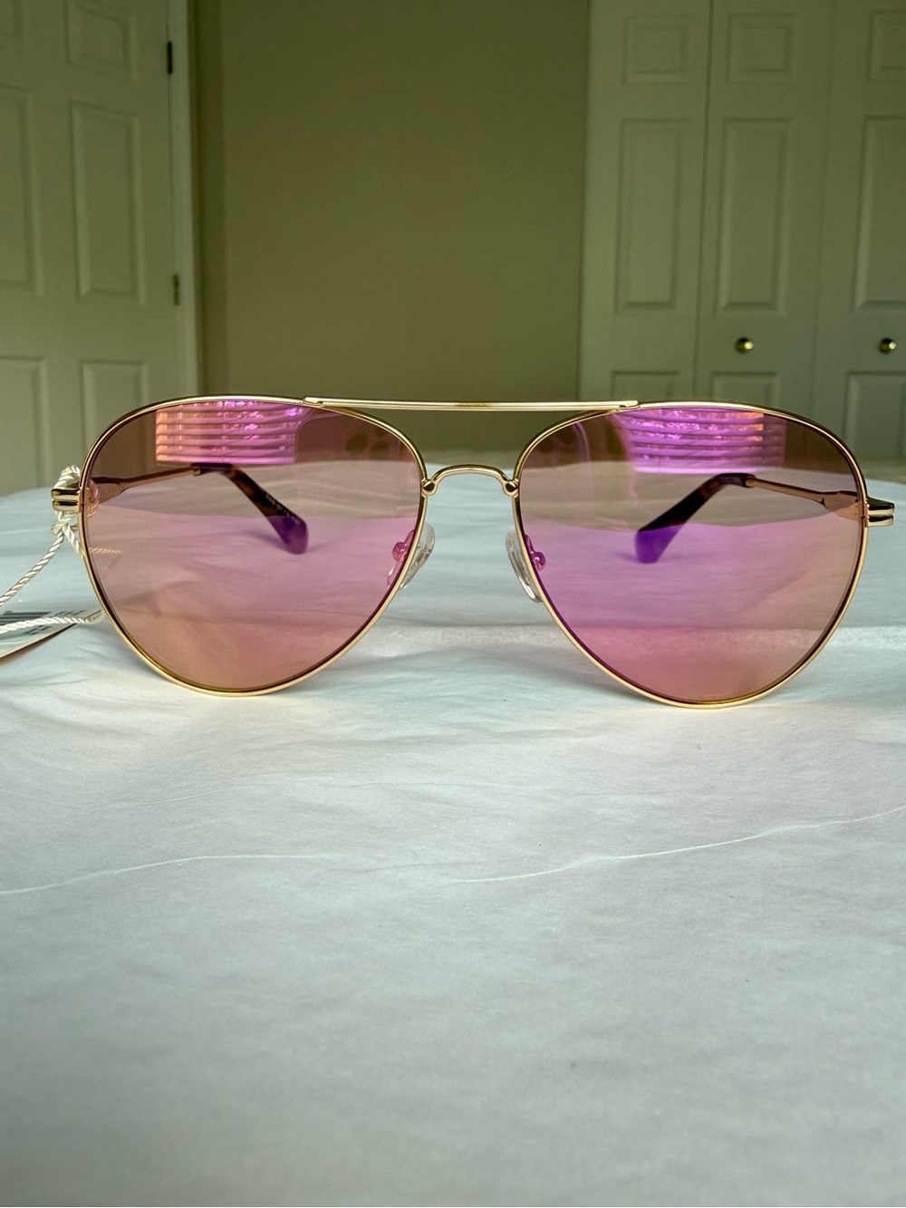 NWT Sonix Aviator Sunglasses with Pink Gradient Lenses
